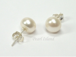 Classic White Roundish Pearl Stud Earrings 7-7.5mm