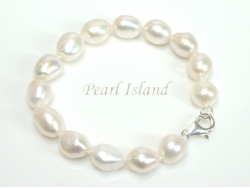 Large AA White Baroque Pearl Bracelet