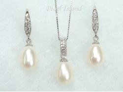 Chic White Drop Pearl Pendant and Earring Set 8X11mm