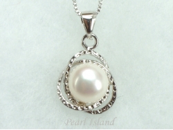 White Round Pearl Stylish Pendant 8-8.5mm