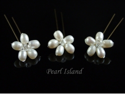 Countessa Freshwater Pearl Flower Hair Pins x 3